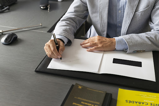 Notaría de José Manuel Valiente Cabadés en Valencia — SERVICIOS en Valencia